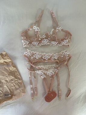 Sheer Blush Pink Floral Lace Bra & Garter Set by moxy